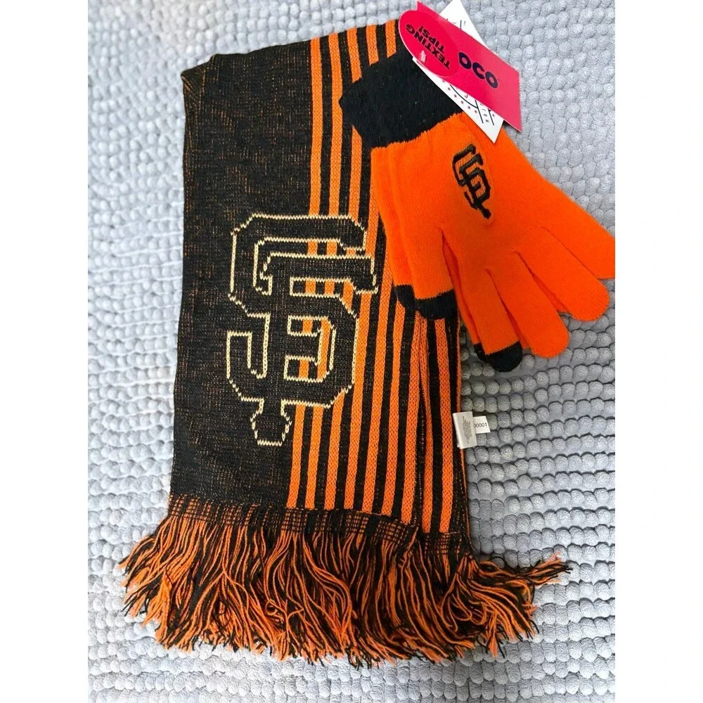 Women's San‎ Francisco Giants Orange Gloves & Scarf Set NWT